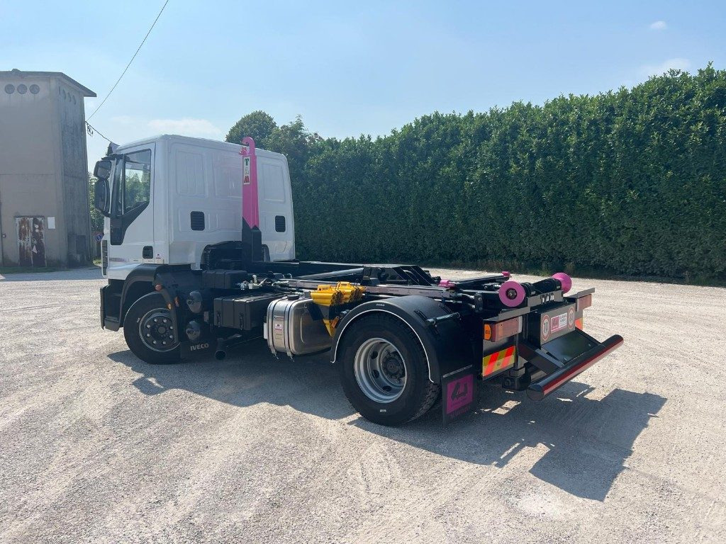 IVECO EUROCARGO 140E25 SCARRABILE - Camião polibenne: foto 3 IVECO EUROCARGO 140E25 SCARRABILE - Camião polibenne: foto 3