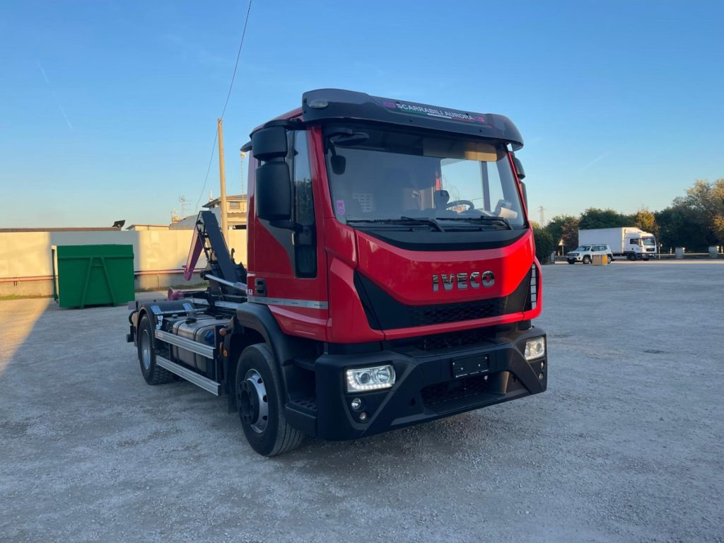 IVECO EUROCARGO 160E32 CON SCARRABILE NUOVO - Camião polibenne: foto 3 IVECO EUROCARGO 160E32 CON SCARRABILE NUOVO - Camião polibenne: foto 3