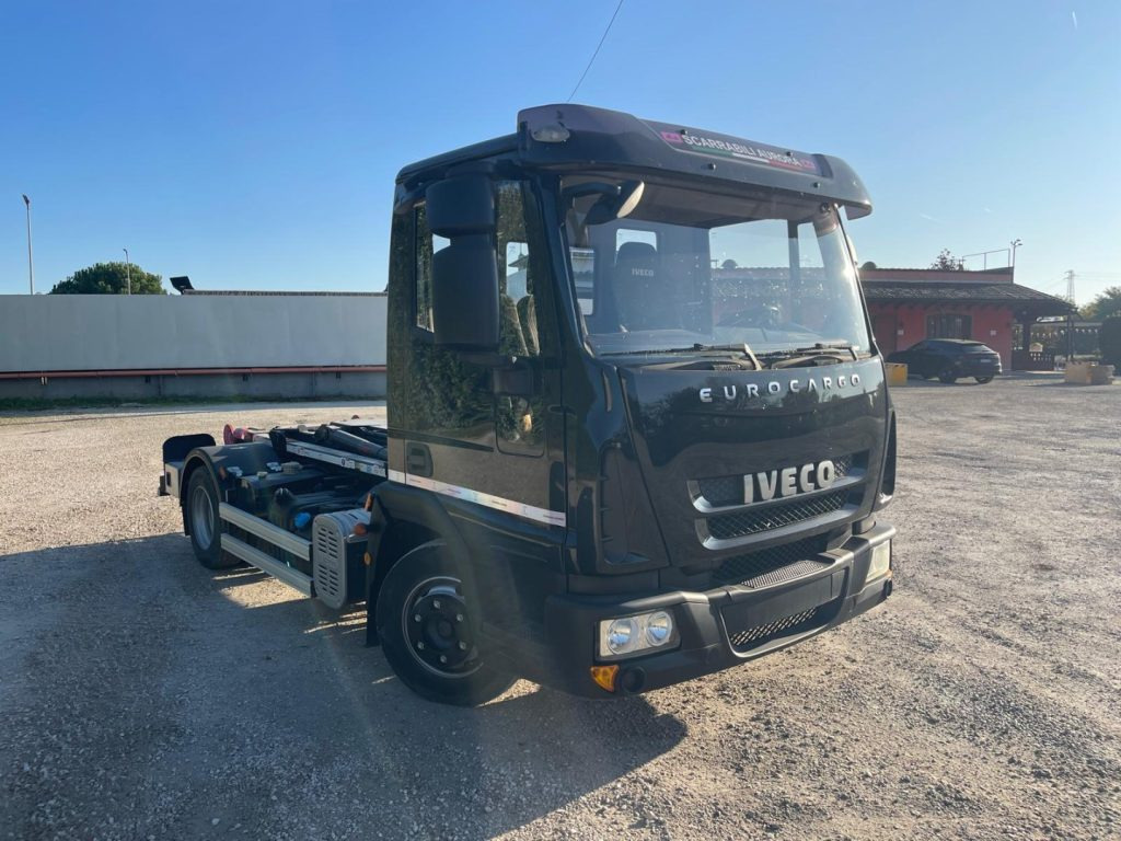 IVECO EUROCARGO 75E18 CON SCARRABILE NUOVO - Camião polibenne: foto 1 IVECO EUROCARGO 75E18 CON SCARRABILE NUOVO - Camião polibenne: foto 1