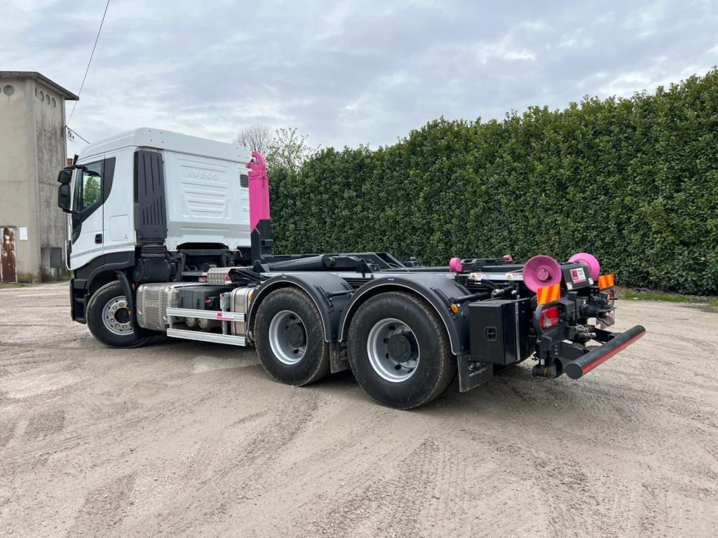 IVECO STRALIS X-WAY 510 TRAKKER SCARRABILE - Camião polibenne: foto 3 IVECO STRALIS X-WAY 510 TRAKKER SCARRABILE - Camião polibenne: foto 3