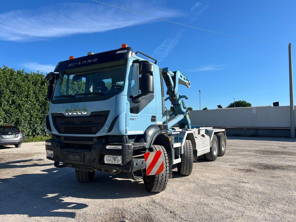 IVECO TRAKKER 450 SCARRABILE - Camião polibenne: foto 2 IVECO TRAKKER 450 SCARRABILE - Camião polibenne: foto 2