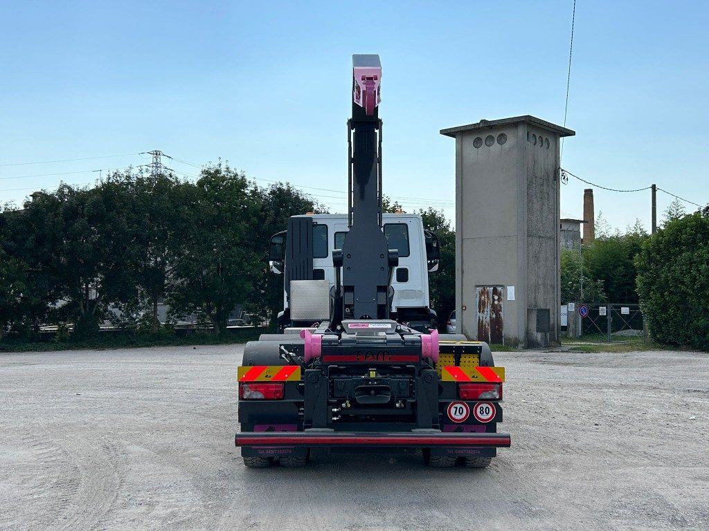 IVECO TRAKKER T-WAY AD380T NUOVO SCARRABILE - Camião polibenne: foto 4 IVECO TRAKKER T-WAY AD380T NUOVO SCARRABILE - Camião polibenne: foto 4
