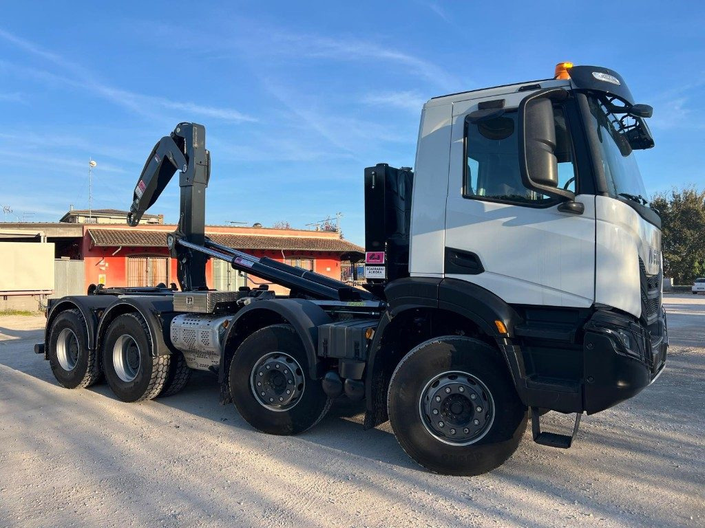 IVECO TRAKKER T-WAY AD500 NUOVO SCARRABILE - Camião polibenne: foto 4 IVECO TRAKKER T-WAY AD500 NUOVO SCARRABILE - Camião polibenne: foto 4