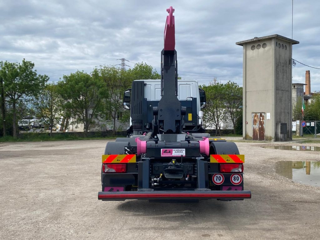 IVECO X-WAY AD280X48Y NUOVO SCARRABILE PASSO 3120 - Camião polibenne: foto 3 IVECO X-WAY AD280X48Y NUOVO SCARRABILE PASSO 3120 - Camião polibenne: foto 3