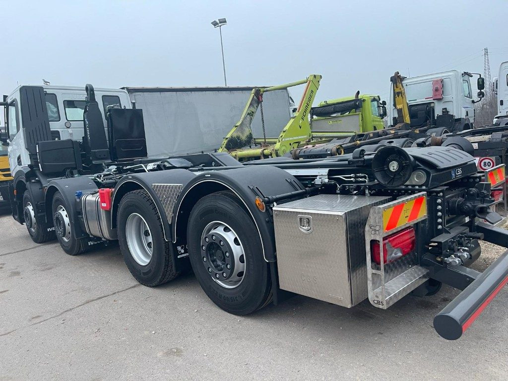 IVECO X-WAY AD350X480YPS SCARRABILE NUOVO - Camião polibenne: foto 4 IVECO X-WAY AD350X480YPS SCARRABILE NUOVO - Camião polibenne: foto 4