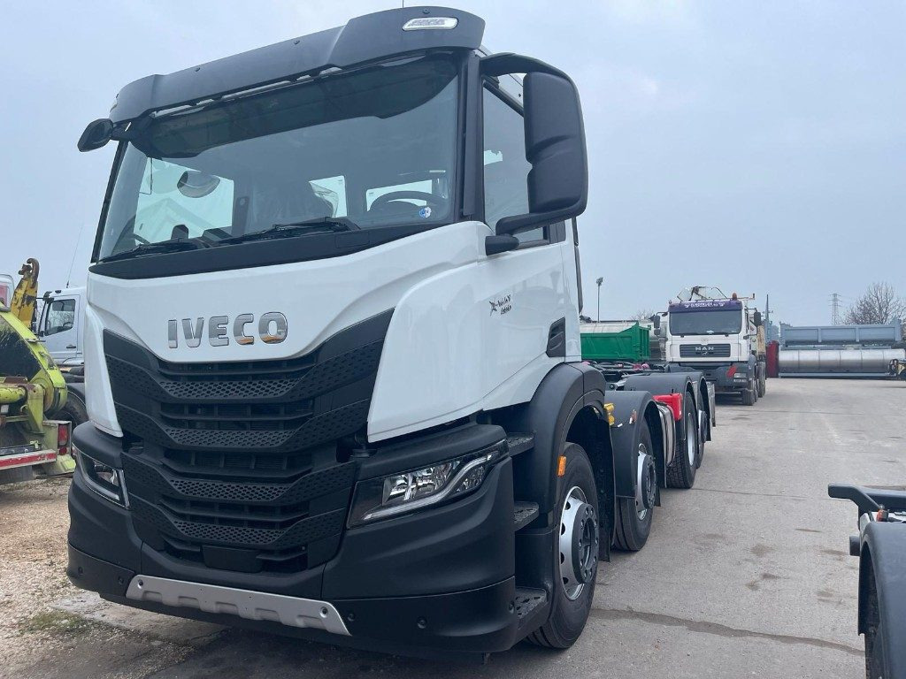 IVECO X-WAY AD350X480YPS SCARRABILE NUOVO - Camião polibenne: foto 1 IVECO X-WAY AD350X480YPS SCARRABILE NUOVO - Camião polibenne: foto 1