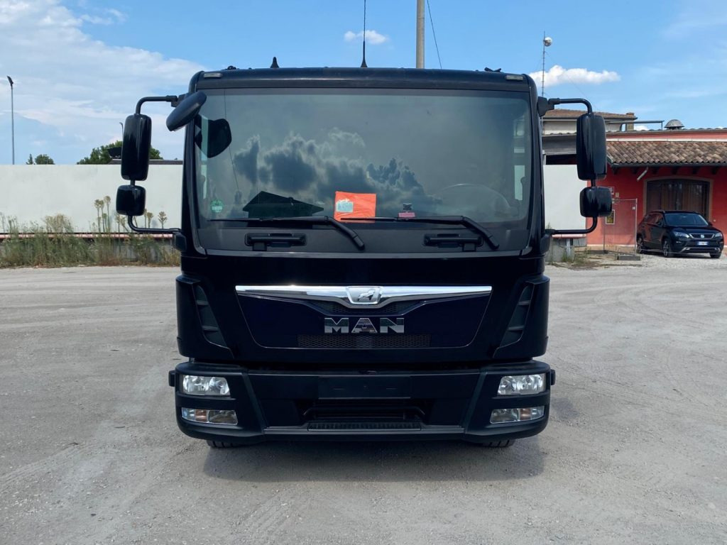 MAN TGL 12.220 CON SCARRABILE NUOVO - Camião polibenne: foto 2 MAN TGL 12.220 CON SCARRABILE NUOVO - Camião polibenne: foto 2