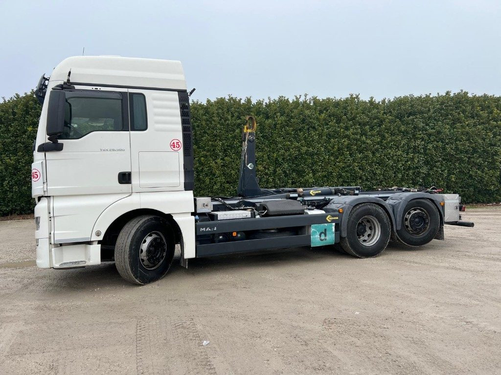 MAN TGX 26.500 USATO SCARRABILE 6X2 - Camião polibenne: foto 2 MAN TGX 26.500 USATO SCARRABILE 6X2 - Camião polibenne: foto 2