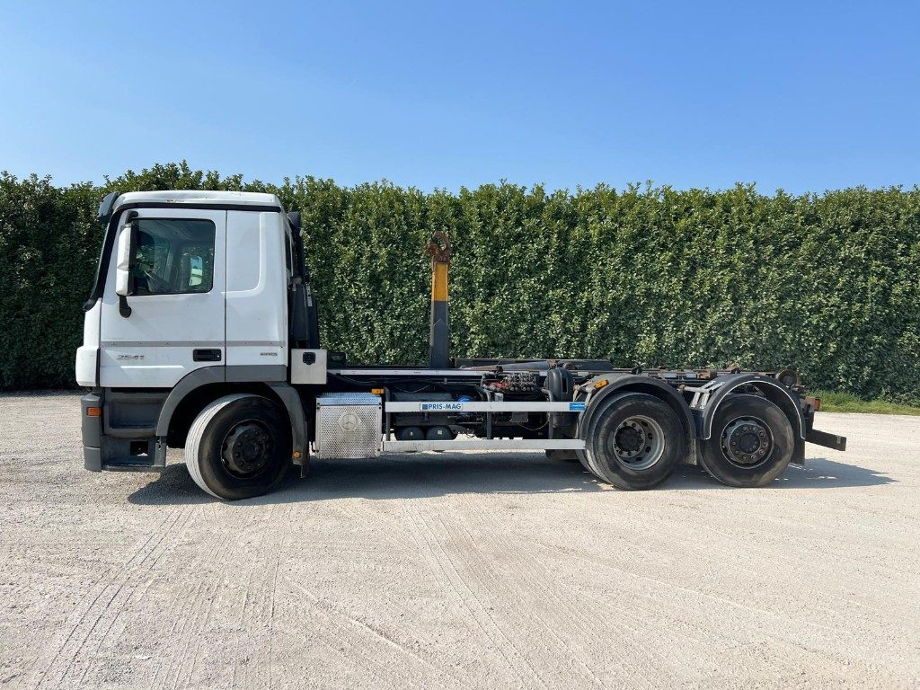 MERCEDES-BENZ MERCEDES ACTROS 25.41 SCARRABILE - Camião polibenne: foto 3 MERCEDES-BENZ MERCEDES ACTROS 25.41 SCARRABILE - Camião polibenne: foto 3