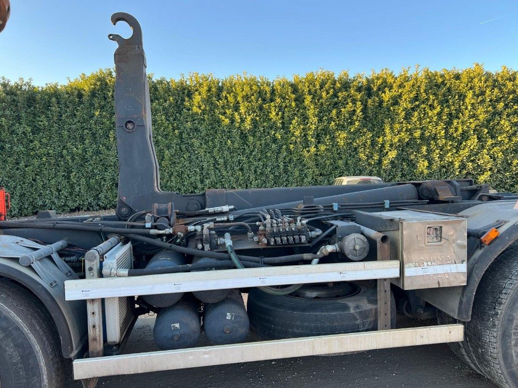 Camião polibenne SCANIA CV R124 SCARRABILE CON GRU E POLIPO: foto 11 Camião polibenne SCANIA CV R124 SCARRABILE CON GRU E POLIPO: foto 11