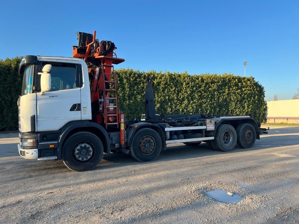 SCANIA CV R124 SCARRABILE CON GRU E POLIPO - Camião polibenne: foto 2 SCANIA CV R124 SCARRABILE CON GRU E POLIPO - Camião polibenne: foto 2