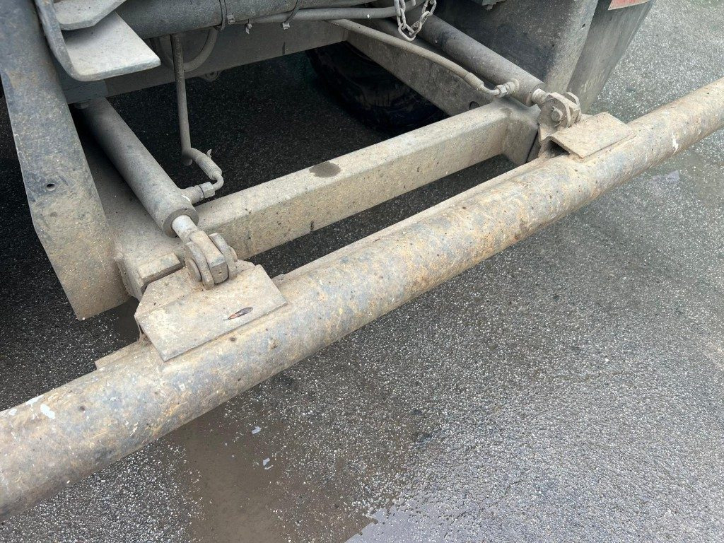 VOLVO FM460 SCARRABILE 8X4 - Camião polibenne: foto 5 VOLVO FM460 SCARRABILE 8X4 - Camião polibenne: foto 5