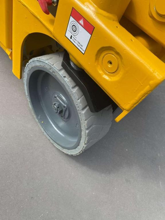 Leasing de Haulotte COMPACT 10N Haulotte COMPACT 10N: foto 7
