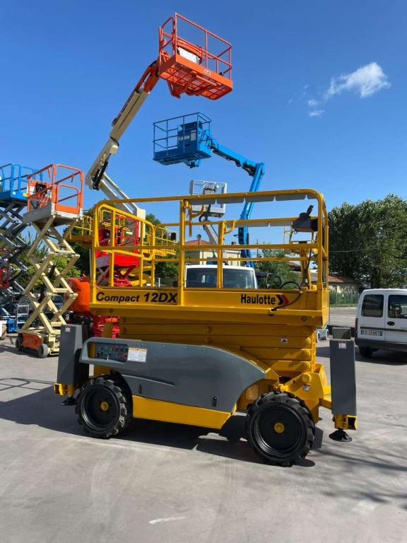Plataforma de Tijera/ Plataforma de tesoura Haulotte COMPACT 12DX: foto 10