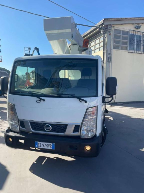 PALAFINGER P200A - Caminhão com plataforma aérea: foto 4 PALAFINGER P200A - Caminhão com plataforma aérea: foto 4