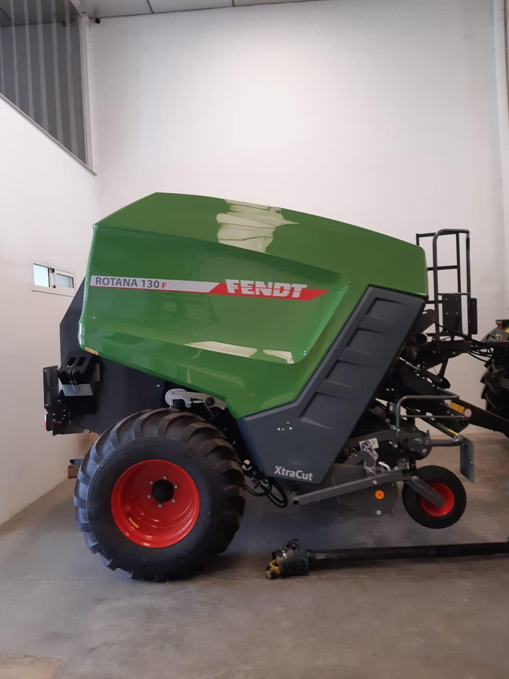 Fendt Rotana 130 F - Máquina para produção de feno: foto 1 Fendt Rotana 130 F - Máquina para produção de feno: foto 1