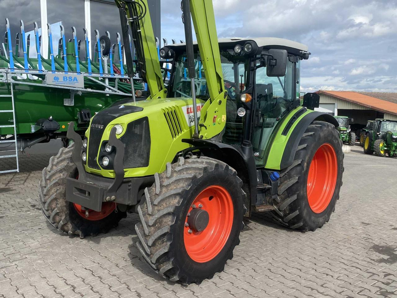 CLAAS Arion 420 - Trator: foto 3 CLAAS Arion 420 - Trator: foto 3