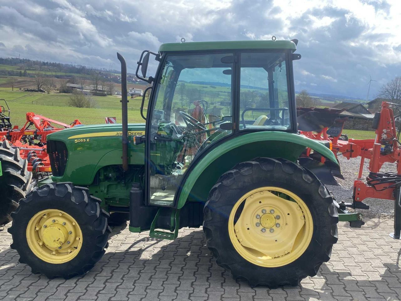 John Deere 5055E - Trator: foto 3 John Deere 5055E - Trator: foto 3