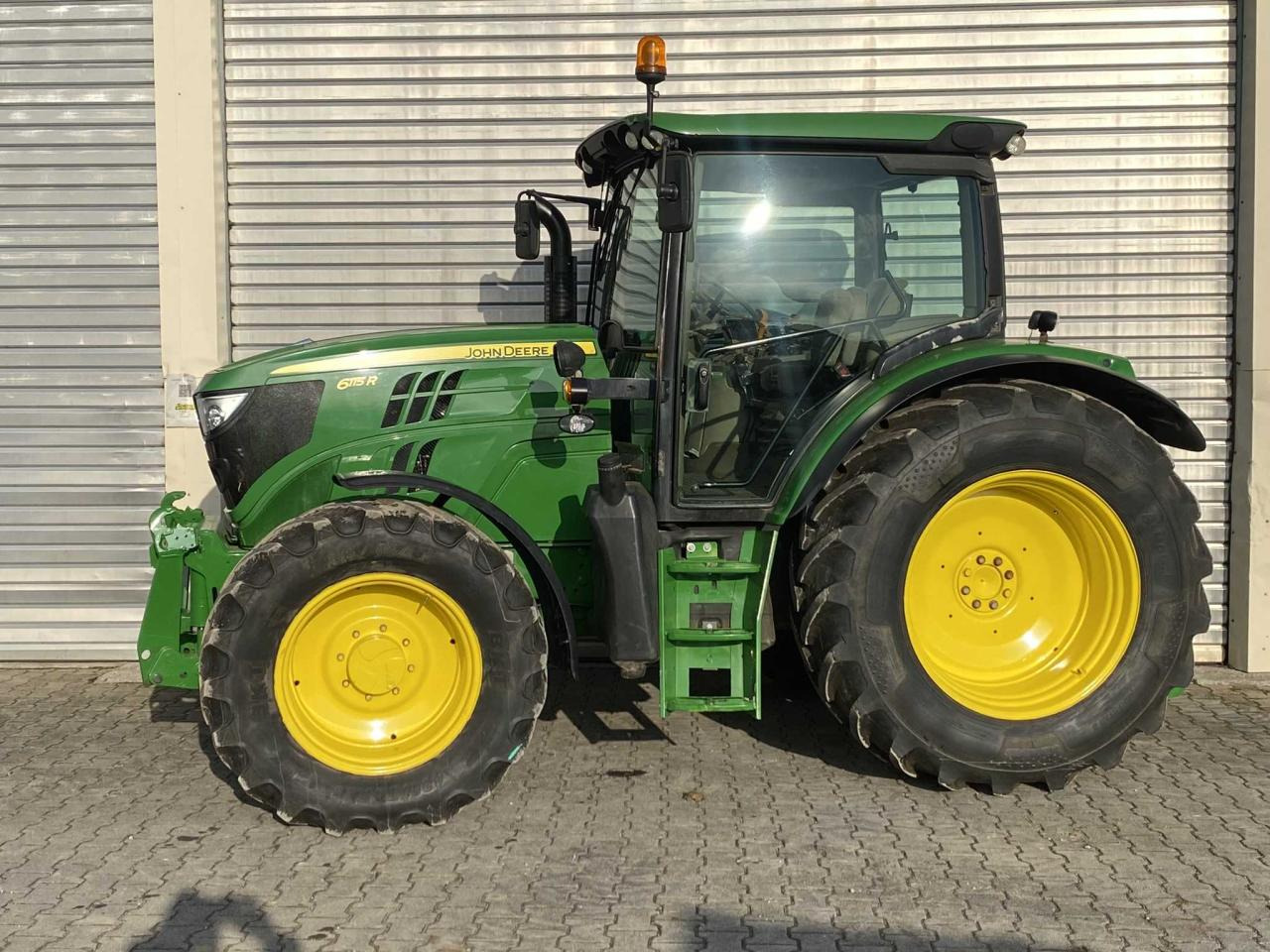 John Deere 6115R - Trator: foto 2 John Deere 6115R - Trator: foto 2