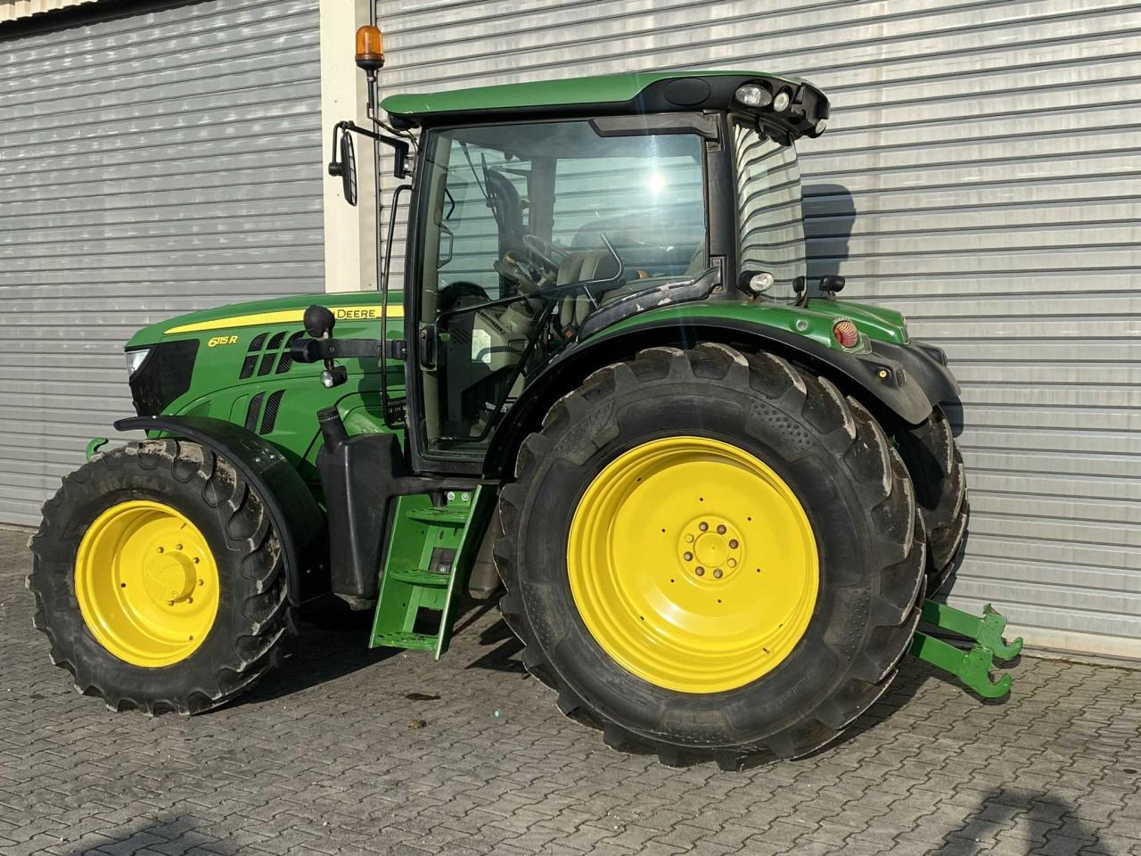 John Deere 6115R - Trator: foto 4 John Deere 6115R - Trator: foto 4