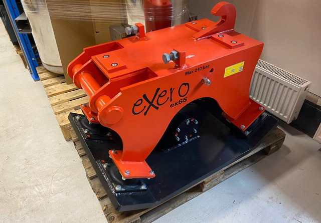 Exero Puomitäry rototiltin alle - Placas vibratórias, Equipamento: foto 2 Exero Puomitäry rototiltin alle - Placas vibratórias, Equipamento: foto 2