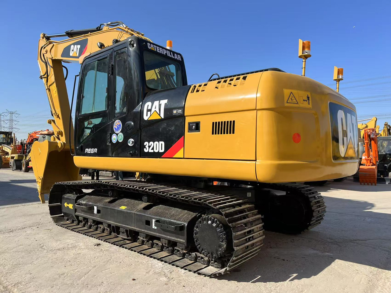 CAT 320D - Escavadora de rastos: foto 1 CAT 320D - Escavadora de rastos: foto 1