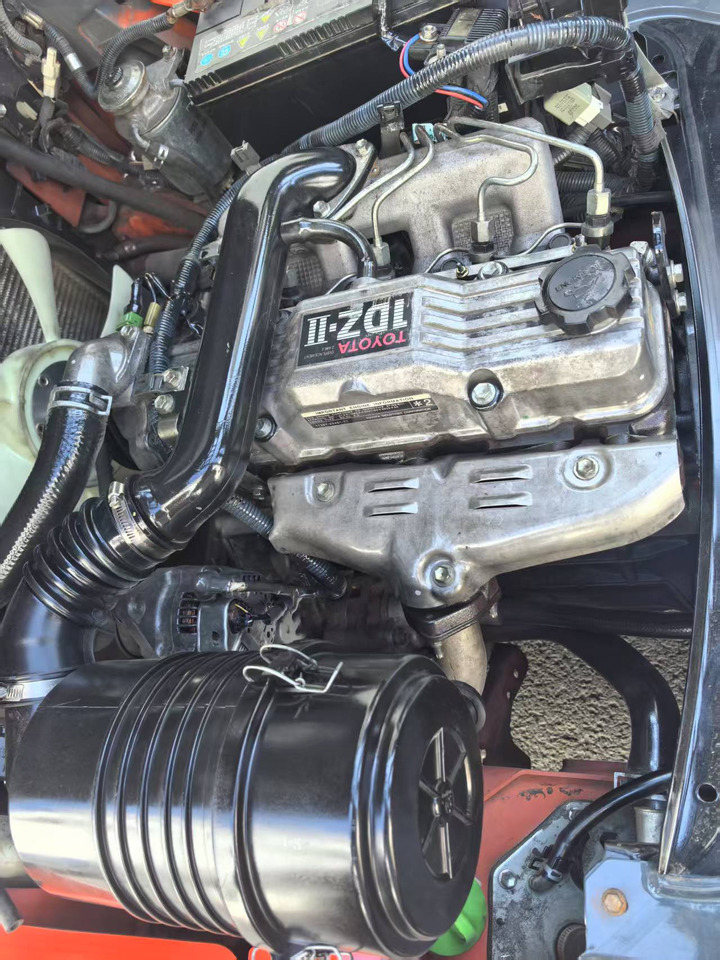 TOYOTA 8FD30 7FD30 FD50 FD100 Japan original 2.5ton 3Ton 3.5ton 5ton 7T 10t Used Diesel Forklift - Empilhadeira a diesel: foto 5 TOYOTA 8FD30 7FD30 FD50 FD100 Japan original 2.5ton 3Ton 3.5ton 5ton 7T 10t Used Diesel Forklift - Empilhadeira a diesel: foto 5