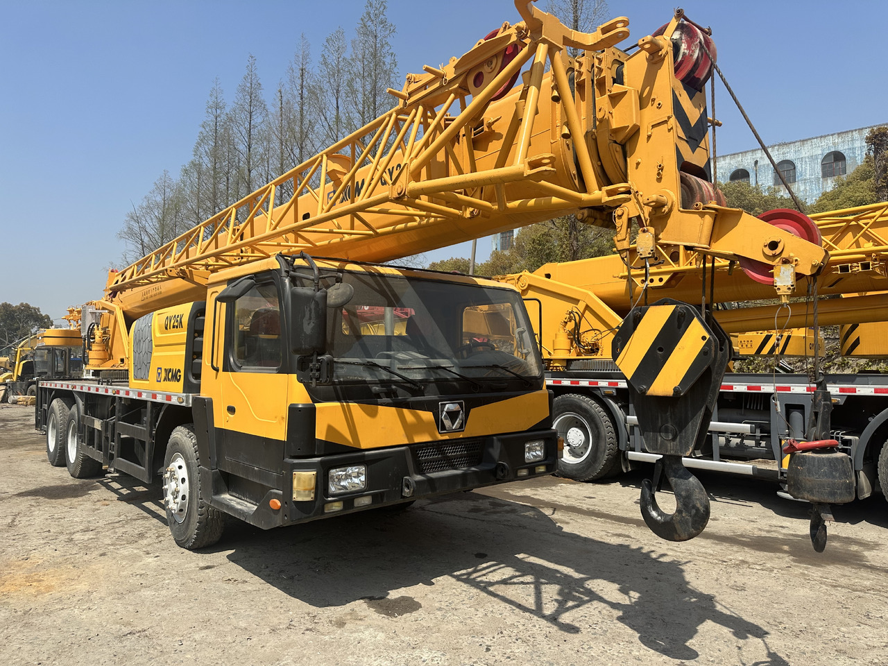 XCMG QY25K 25 ton truck crane - Grua móvel: foto 2 XCMG QY25K 25 ton truck crane - Grua móvel: foto 2