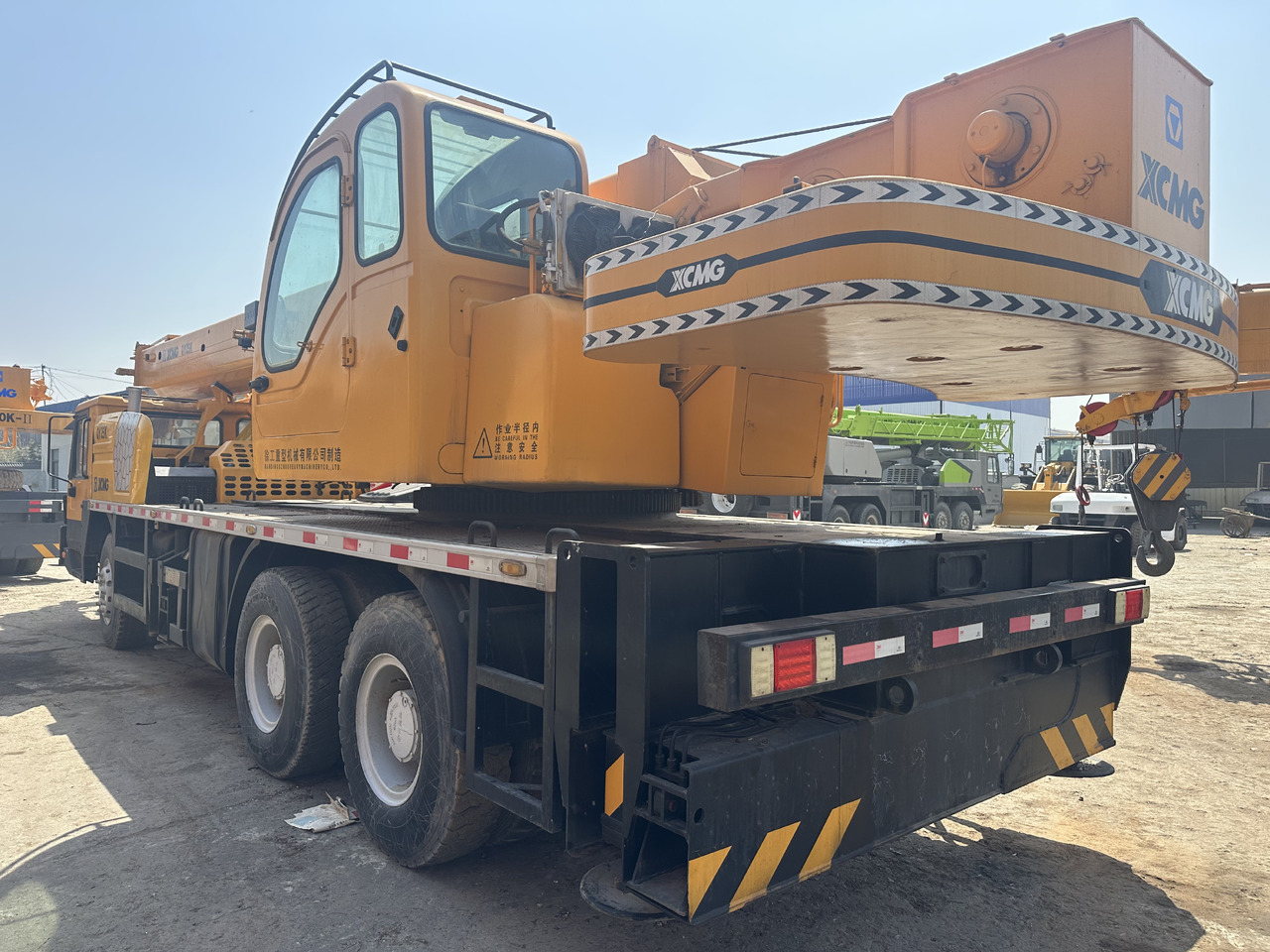XCMG QY25K 25 ton truck crane - Grua móvel: foto 4 XCMG QY25K 25 ton truck crane - Grua móvel: foto 4