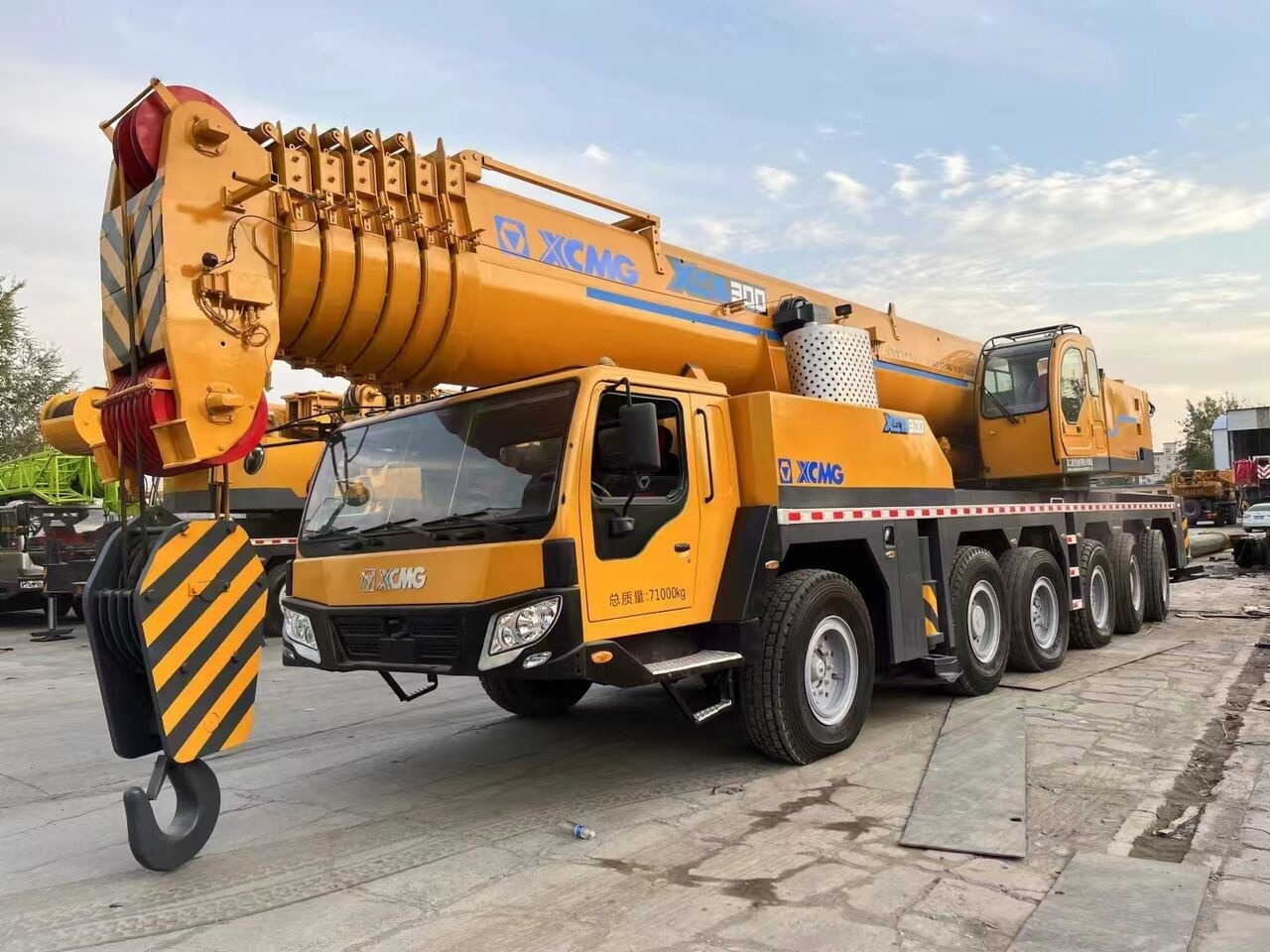 XCMG XCA300 QAY300 QY300K 300Ton Used Mobile Crane - Grua móvel: foto 1 XCMG XCA300 QAY300 QY300K 300Ton Used Mobile Crane - Grua móvel: foto 1