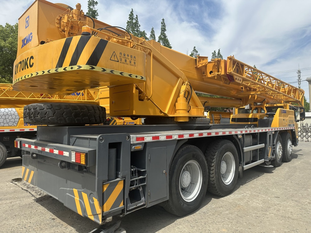 XCMG qy70kc xct75 qy75kc 70ton 75 ton 80 ton 85 ton 90 ton 100 ton 110 ton 130 ton truck crane - Grua móvel: foto 4 XCMG qy70kc xct75 qy75kc 70ton 75 ton 80 ton 85 ton 90 ton 100 ton 110 ton 130 ton truck crane - Grua móvel: foto 4