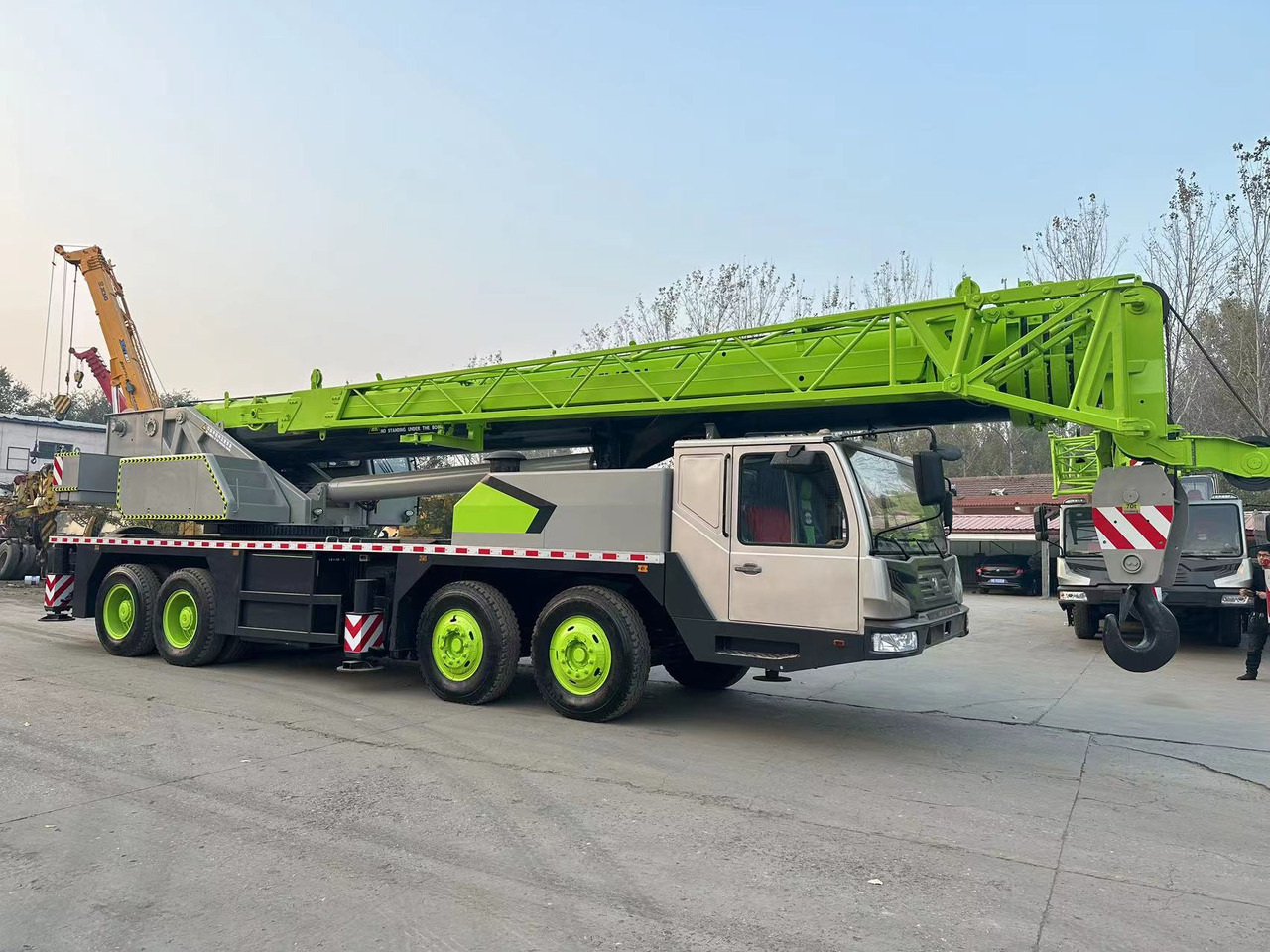 ZOOMLION ZTC700V QY70V 70 ton 80 ton 90 ton 100 ton 110 ton 120 ton used truck crane - Grua móvel: foto 1 ZOOMLION ZTC700V QY70V 70 ton 80 ton 90 ton 100 ton 110 ton 120 ton used truck crane - Grua móvel: foto 1
