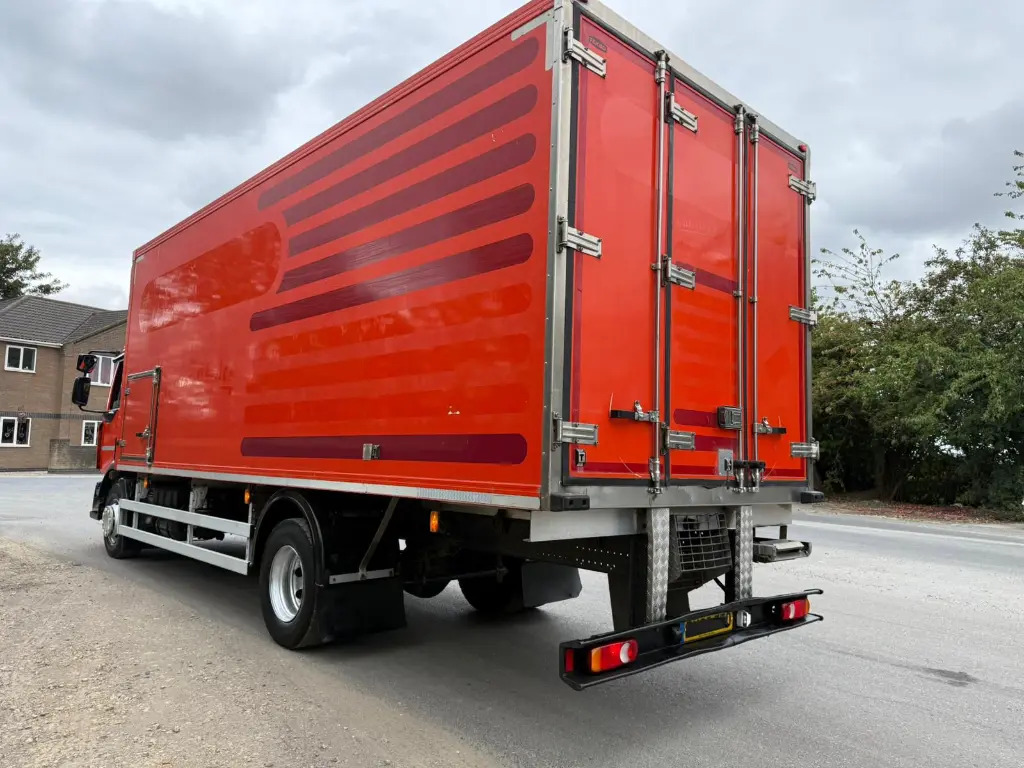 Camião frigorífico Renault D16 High - Fridgebox: foto 7