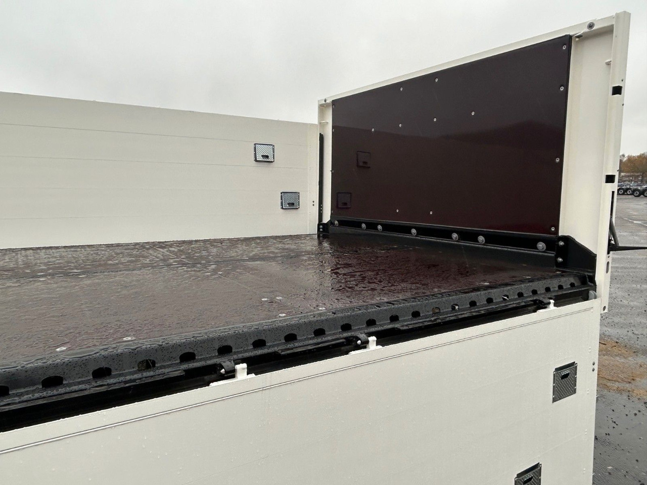 Krone AZP 18 eL42-BS Baustoff NEU - Reboque plataforma/ Caixa aberta: foto 5 Krone AZP 18 eL42-BS Baustoff NEU - Reboque plataforma/ Caixa aberta: foto 5