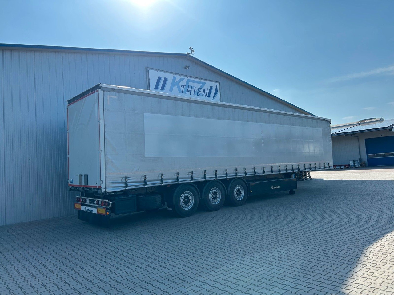 Krone SDP27 | Liftachse, Palettenkasten, Iceprotect - Semi-reboque de lona: foto 5 Krone SDP27 | Liftachse, Palettenkasten, Iceprotect - Semi-reboque de lona: foto 5