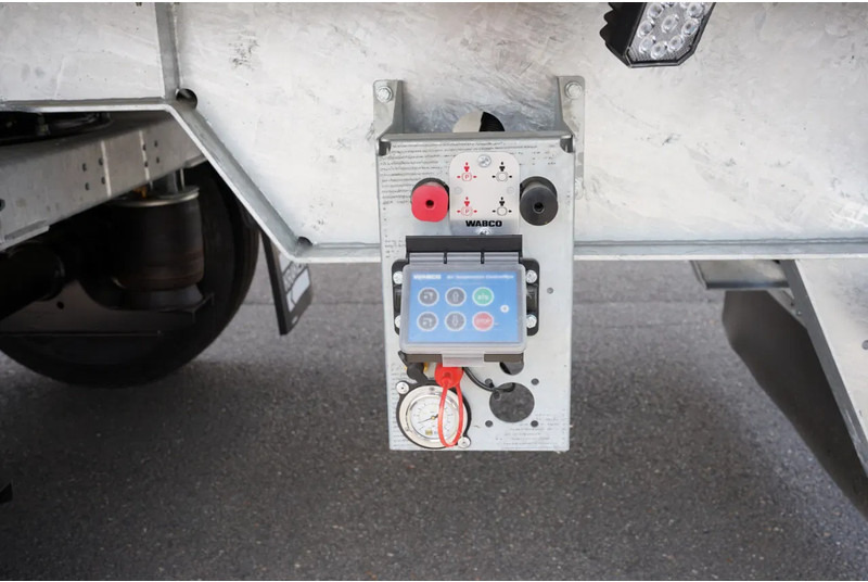 Kraker K-Force Steered - Semi-reboque piso móvel: foto 4 Kraker K-Force Steered - Semi-reboque piso móvel: foto 4