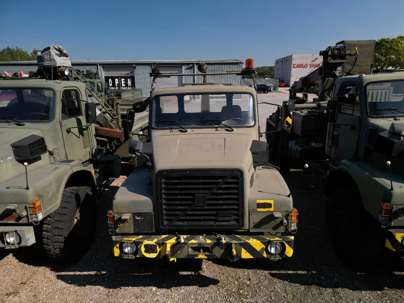 Volvo N 10 6X4 - HOOK CONTAINER (3x stock) - Camião: foto 2 Volvo N 10 6X4 - HOOK CONTAINER (3x stock) - Camião: foto 2