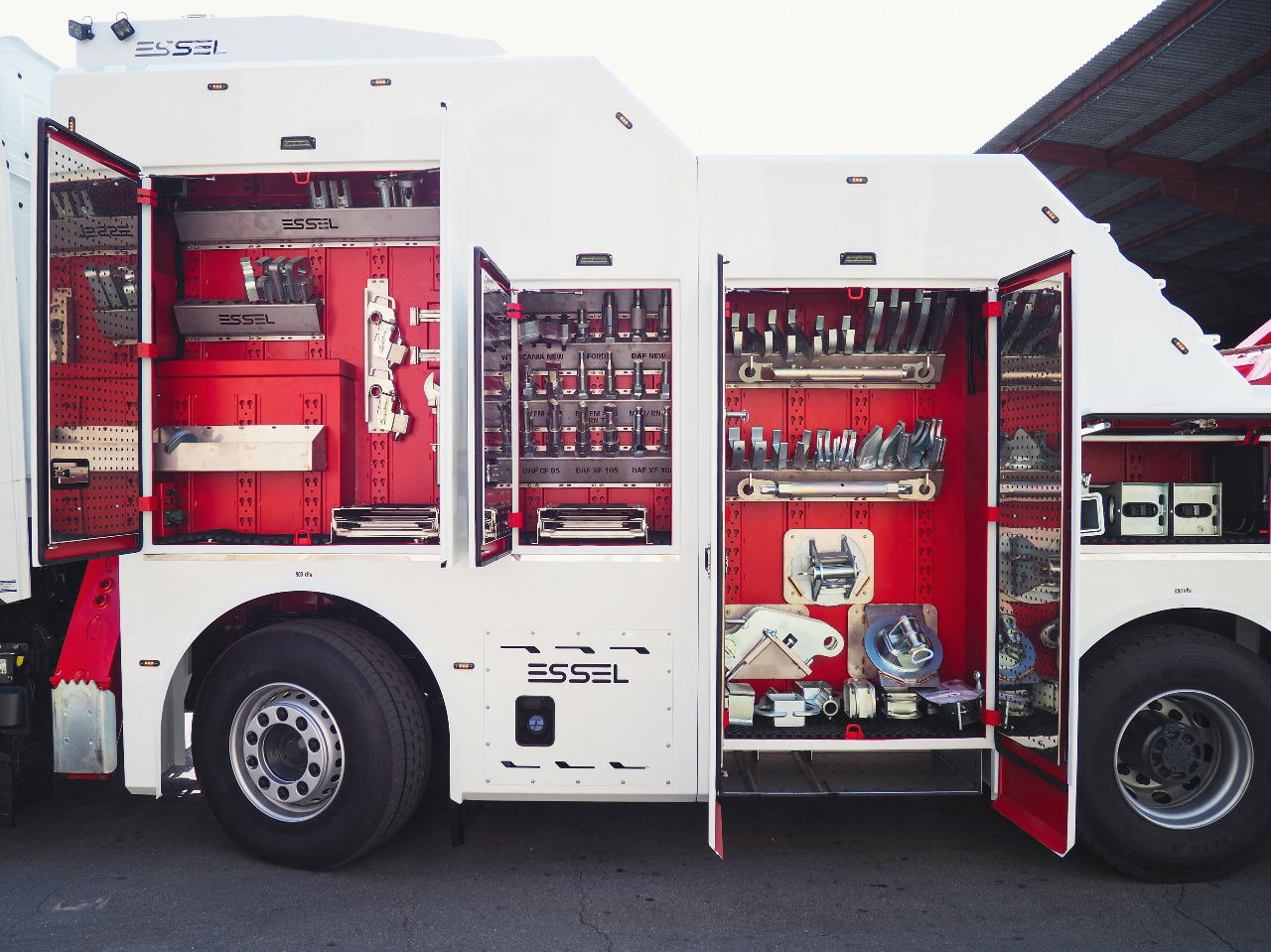 Leasing de  DAF XF 530 NEW T-REX DAF white DAF XF 530 NEW T-REX DAF white: foto 15