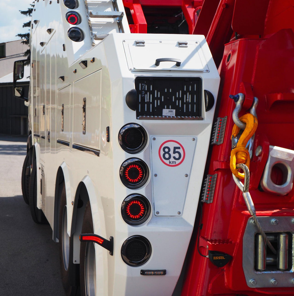Leasing de  DAF XF 530 NEW T-REX DAF white DAF XF 530 NEW T-REX DAF white: foto 11