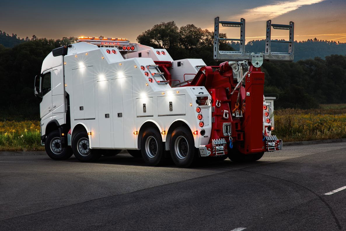 Volvo FH NEW ER4120 5 winches T-REX Volvo FH 540 8x4 WB6,0 White or RED - Caminhão reboque: foto 1 Volvo FH NEW ER4120 5 winches T-REX Volvo FH 540 8x4 WB6,0 White or RED - Caminhão reboque: foto 1