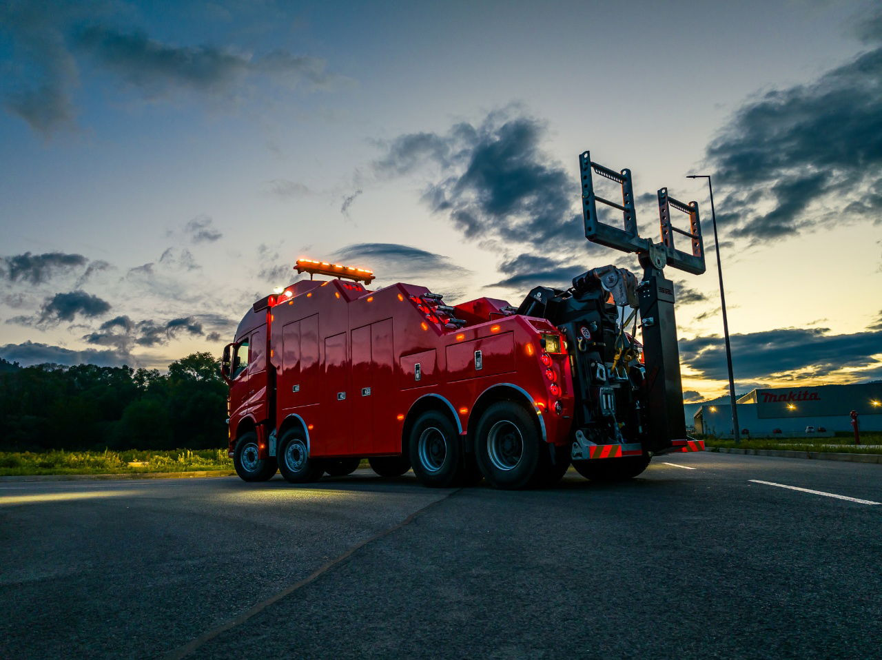 Volvo FH NEW ER4120 5 winches T-REX Volvo FH 540 8x4 WB6,0 White or RED - Caminhão reboque: foto 4 Volvo FH NEW ER4120 5 winches T-REX Volvo FH 540 8x4 WB6,0 White or RED - Caminhão reboque: foto 4