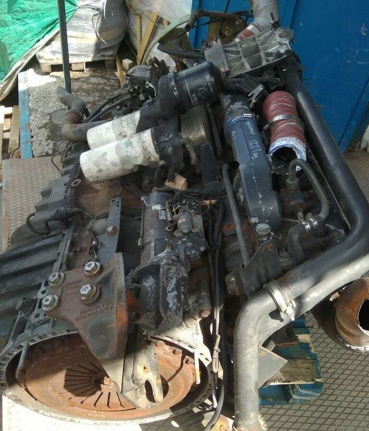 Renault Magnum E-TECH Renault MAGNUM - Motor por Camião: foto 3 Renault Magnum E-TECH Renault MAGNUM - Motor por Camião: foto 3