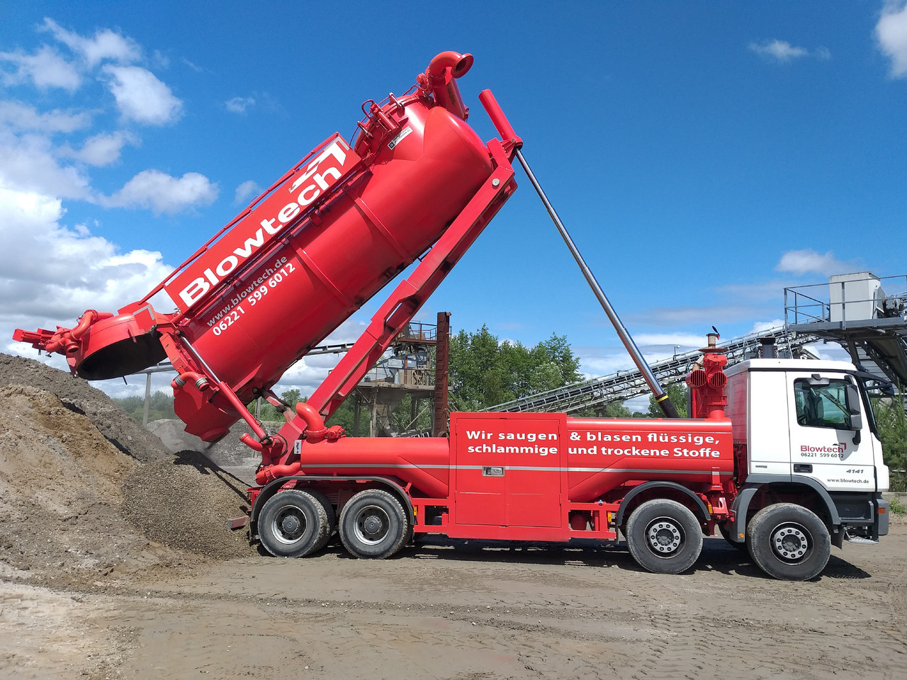 MERCEDES-BENZ Naaktgeboren Vacu-Press 8000 High-Lift V2A less km+hours! - Caminhão limpa fossa: foto 2 MERCEDES-BENZ Naaktgeboren Vacu-Press 8000 High-Lift V2A less km+hours! - Caminhão limpa fossa: foto 2