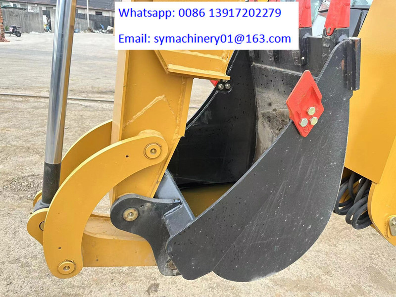 Retroescavadeira Caterpillar 420F2: foto 6