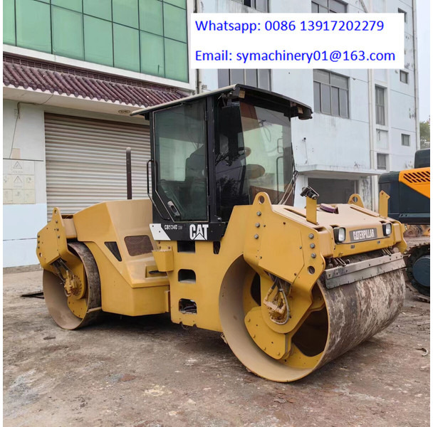 Caterpillar CB534D - Compactador de asfalto: foto 1 Caterpillar CB534D - Compactador de asfalto: foto 1