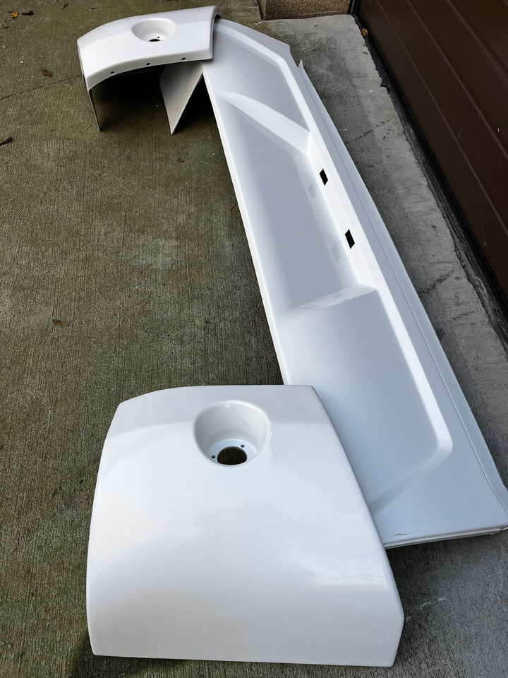 Zderzak tylny VOLVO 9500 9700 9900 VOLVO 9500 9700 9900 - Para-choque por Autocarro: foto 2 Zderzak tylny VOLVO 9500 9700 9900 VOLVO 9500 9700 9900 - Para-choque por Autocarro: foto 2