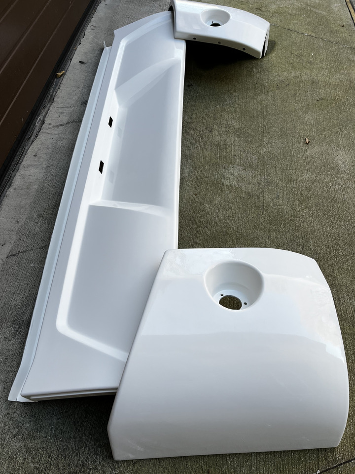 Zderzak tylny VOLVO 9500 9700 9900 VOLVO 9500 9700 9900 - Para-choque por Autocarro: foto 1 Zderzak tylny VOLVO 9500 9700 9900 VOLVO 9500 9700 9900 - Para-choque por Autocarro: foto 1