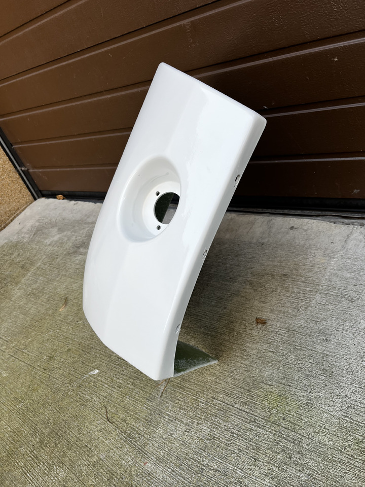 Zderzak tylny VOLVO 9500 9700 9900 VOLVO 9500 9700 9900 - Para-choque por Autocarro: foto 5 Zderzak tylny VOLVO 9500 9700 9900 VOLVO 9500 9700 9900 - Para-choque por Autocarro: foto 5