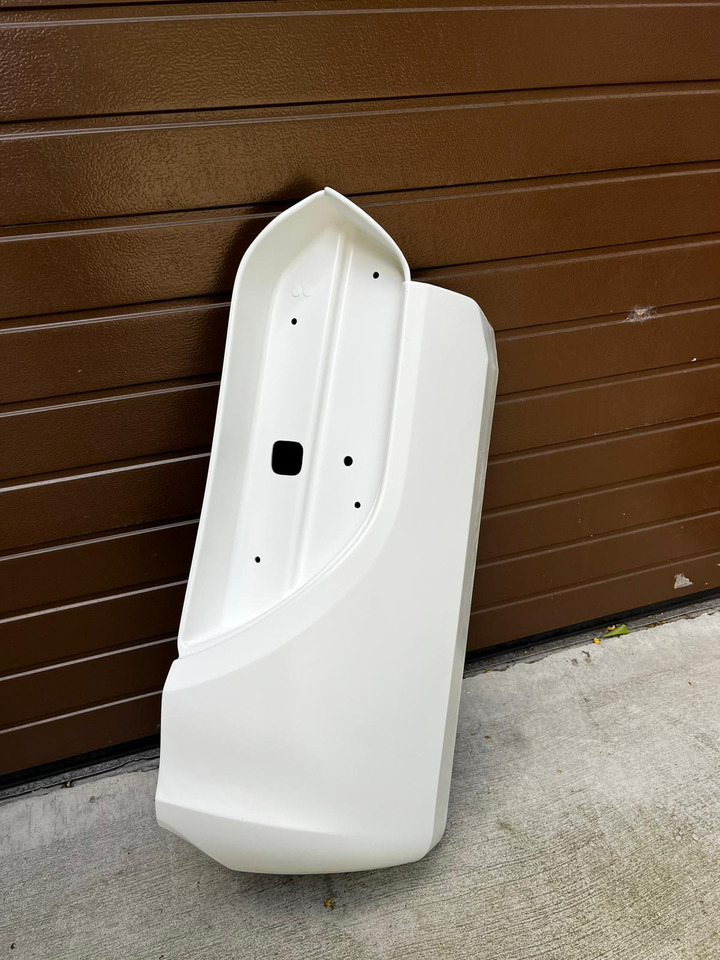 Zderzak, narożnik tylny lewy MAN LION'S COACH euro 6 MAN LION'S COACH euro 6 - Carroceria e exterior por Ônibus: foto 4 Zderzak, narożnik tylny lewy MAN LION'S COACH euro 6 MAN LION'S COACH euro 6 - Carroceria e exterior por Ônibus: foto 4