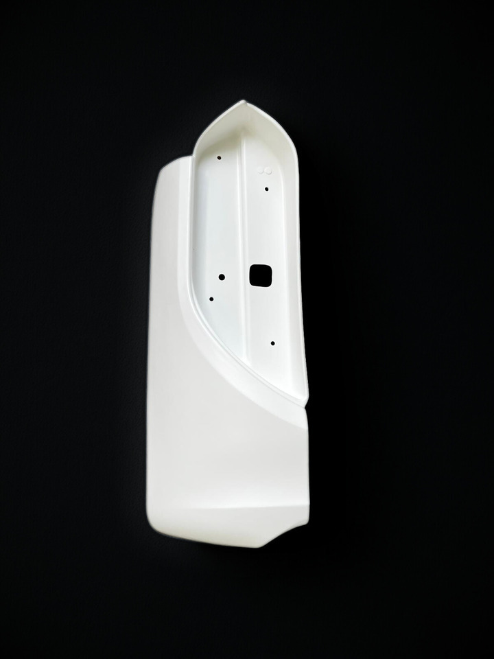 Zderzak, narożnik tylny lewy MAN LION'S COACH euro 6 MAN LION'S COACH euro 6 - Carroceria e exterior por Ônibus: foto 2 Zderzak, narożnik tylny lewy MAN LION'S COACH euro 6 MAN LION'S COACH euro 6 - Carroceria e exterior por Ônibus: foto 2